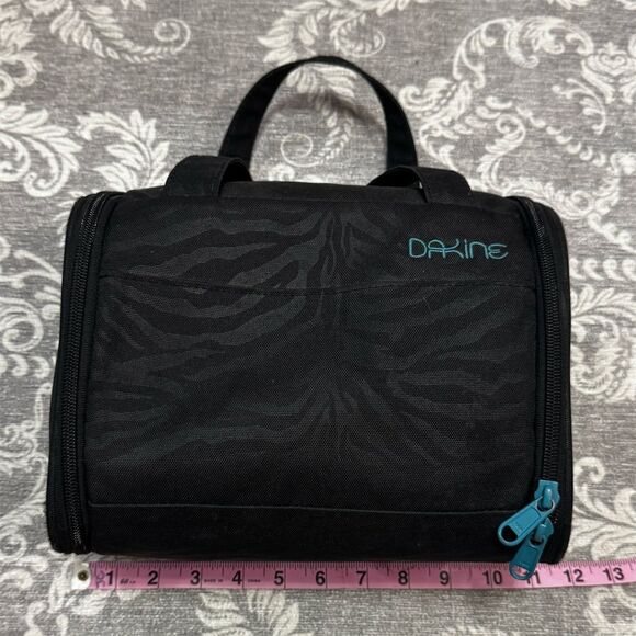 Dakine Diva Toiletry Kit Black Zebra Pattern 4L Capacity - Picture 2 of 7